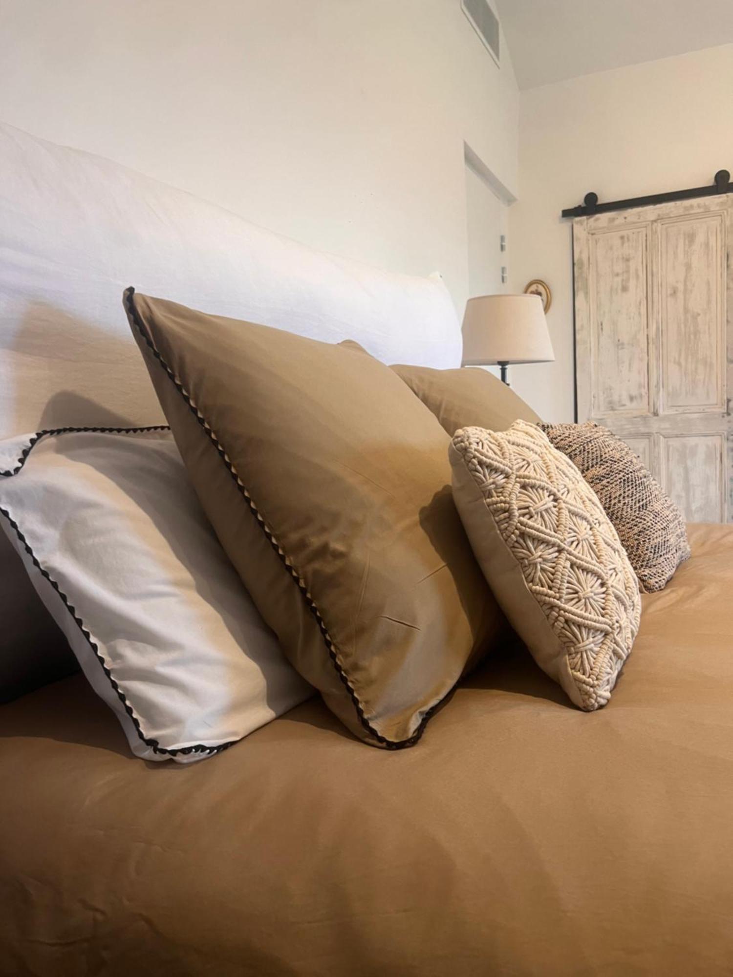 Au Pre De Karine Bed and Breakfast Cuneges Εξωτερικό φωτογραφία