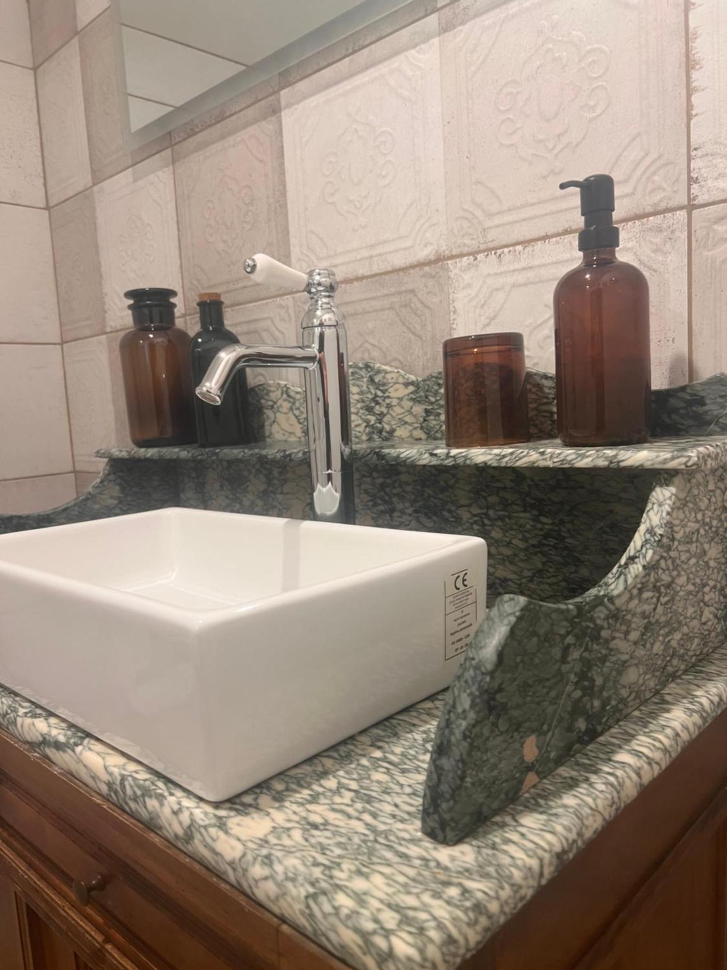 Au Pre De Karine Bed and Breakfast Cuneges Εξωτερικό φωτογραφία